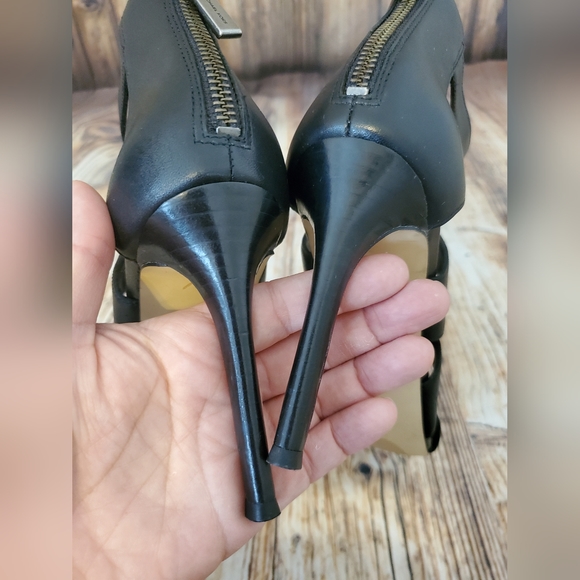 NEW MICHAEL KORS ANNALEE STRAPPY LEATHER SANDAL - Picture 9 of 10